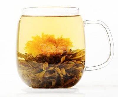 Marigold and green tea flowering tea