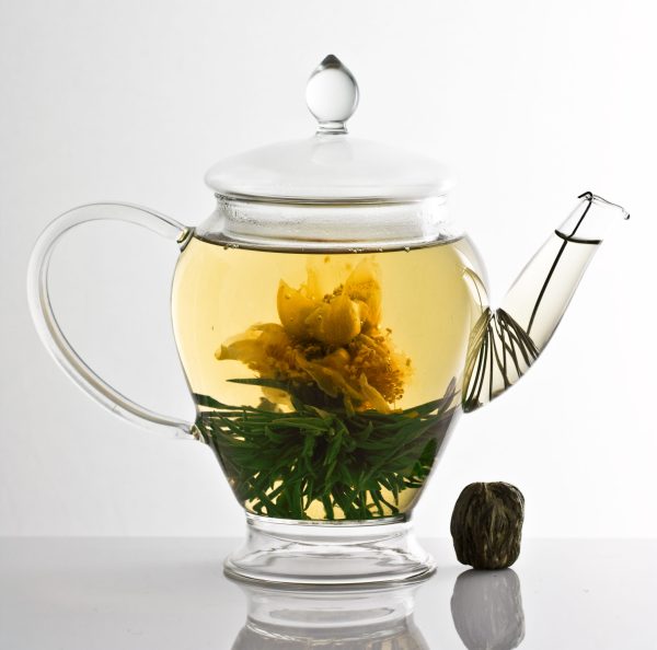 flowering tea - white tea chamelia and mango